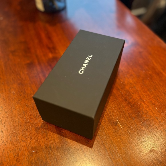 Chanel box - Picture 2 of 6